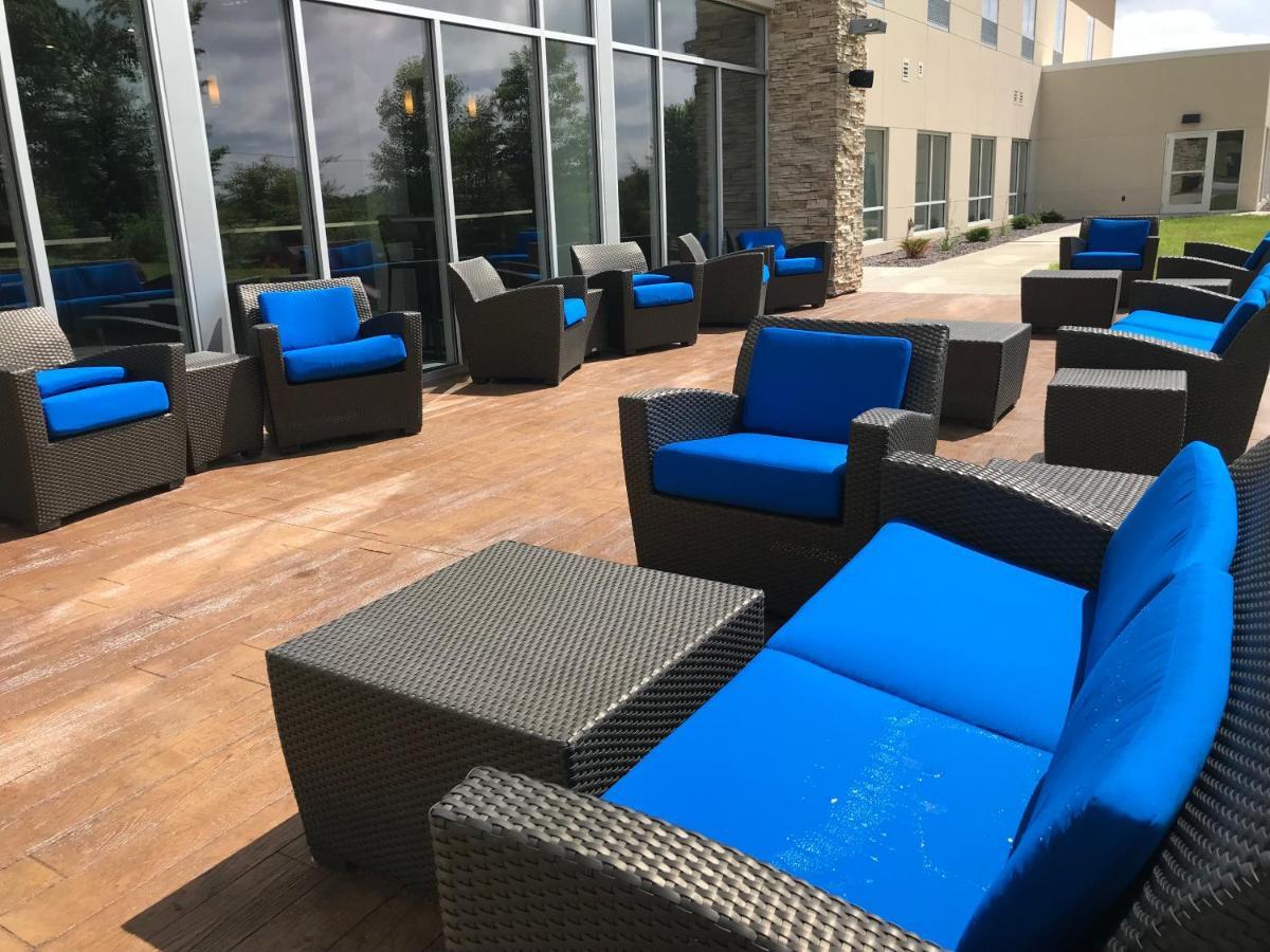 Holiday Inn Express & Suites - Hannibal - Medical Center Esterno foto
